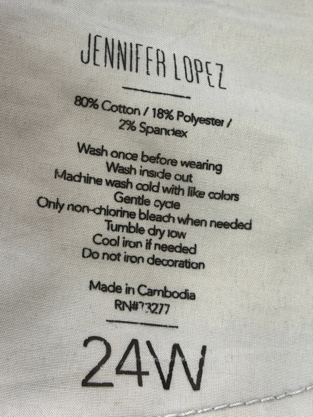 Jennifer Lopez Size 24 Capri
Jeans 24W Capris - Picture 6 of 6